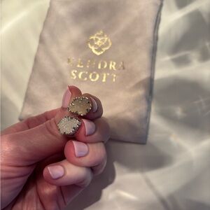 EUC Kendra Scott Silver and White Drusy Tessa Stud Earrings